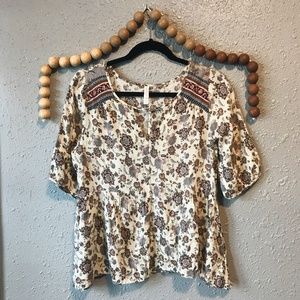 Xhilaration Size M Floral Blouse